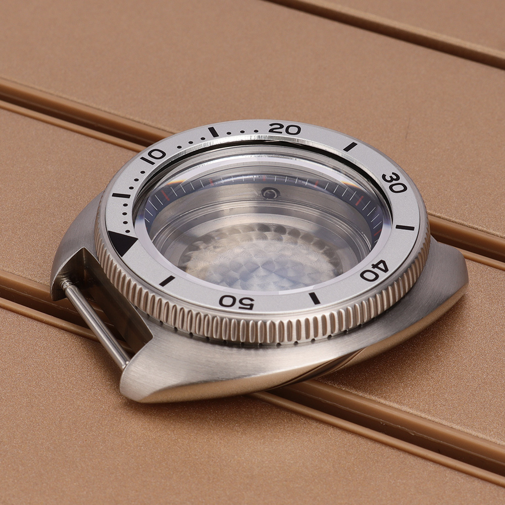 Reloj de Buceo de 44 mm, Caja  - Seiko Watch 5 Sports reseña y precio